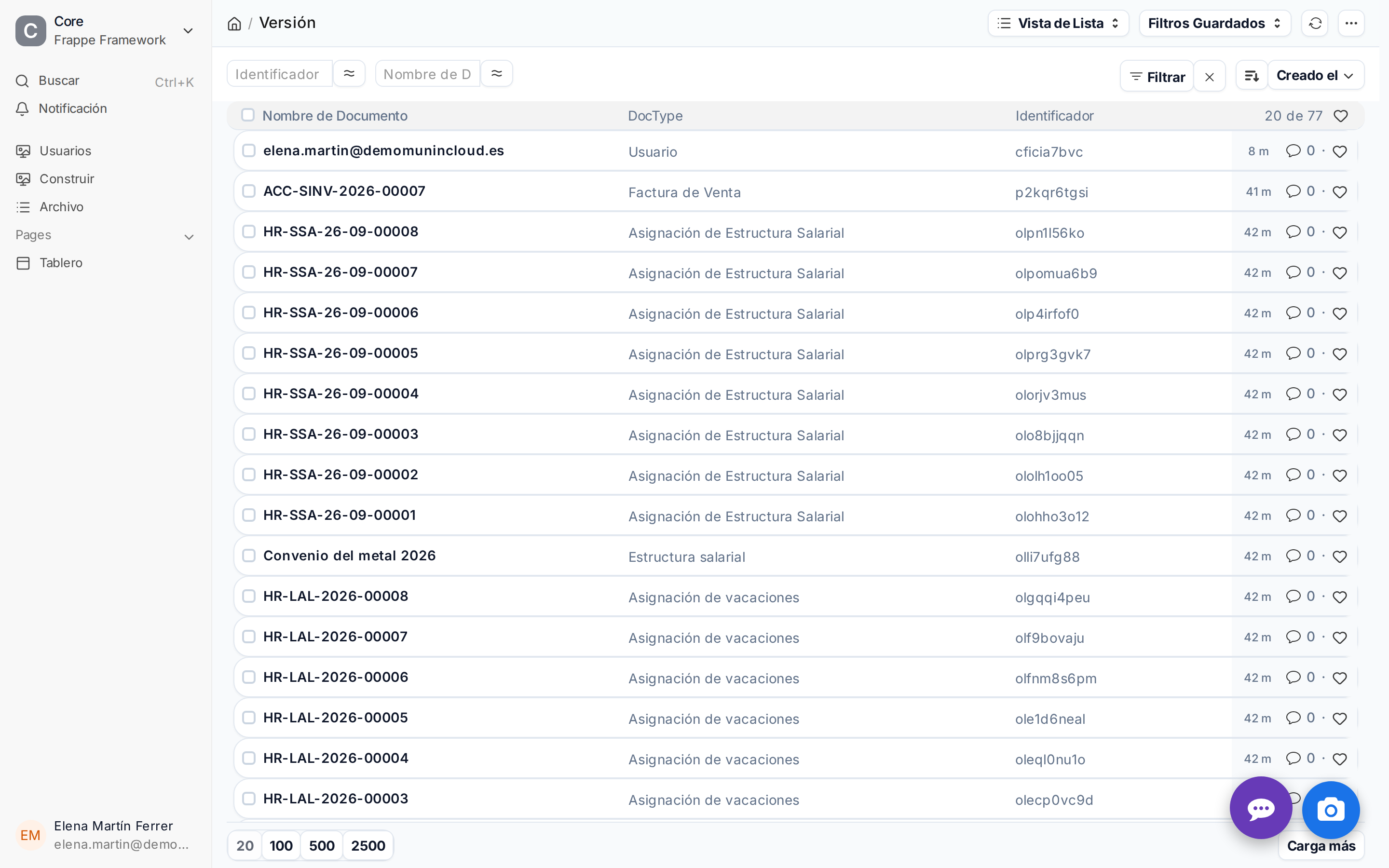 Un registro del Audit Trail mostrando el 'Valor Anterior' en rojo tachado y el 'Valor Nuevo' en verde, junto con la foto de perfil del usuario que hizo el cambio